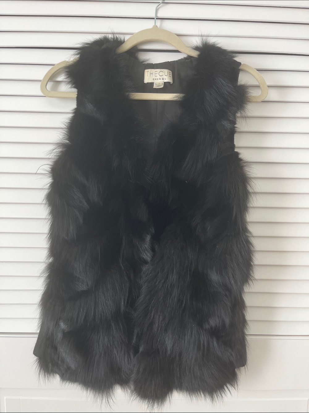 The CUE Black Faux Fur Vest - Sleeveless Coat